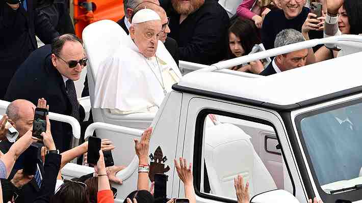 Cómo fueron los últimos momentos del papa Francisco antes de morir: Paseo en papamóvil y palabras a su asistente