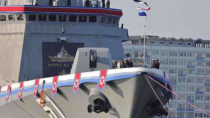 Corea del Norte sigue potenciando su poderío militar y presenta nuevo destructor multipropósito