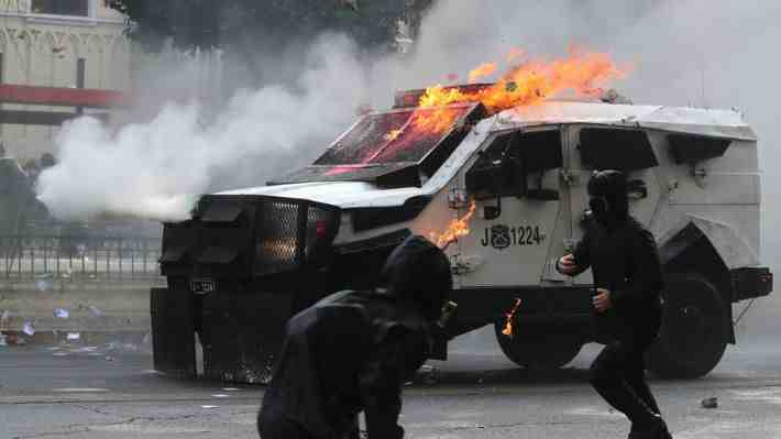 Día del Trabajador: Carabineros informa de 21 detenidos en el marco de manifestaciones