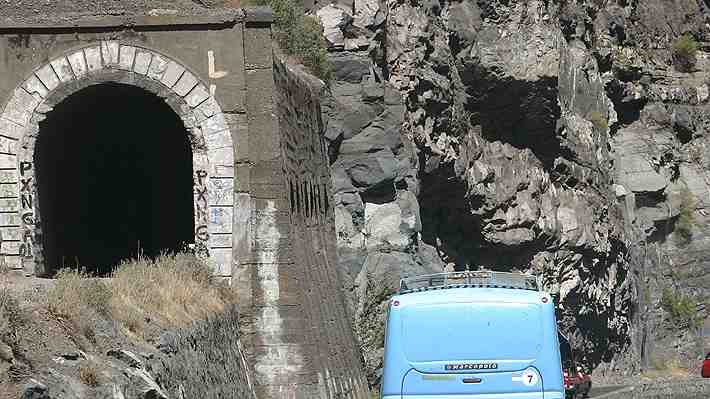 Tragedia en túnel El Tinoco de San José de Maipo: Mujer murió y un hombre resultó herido tras desprendimiento de rocas