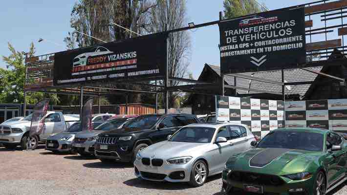 La aceleración de las automotoras en Santiago: Puntos de venta no han parado de crecer tras pandemia y suman 263
