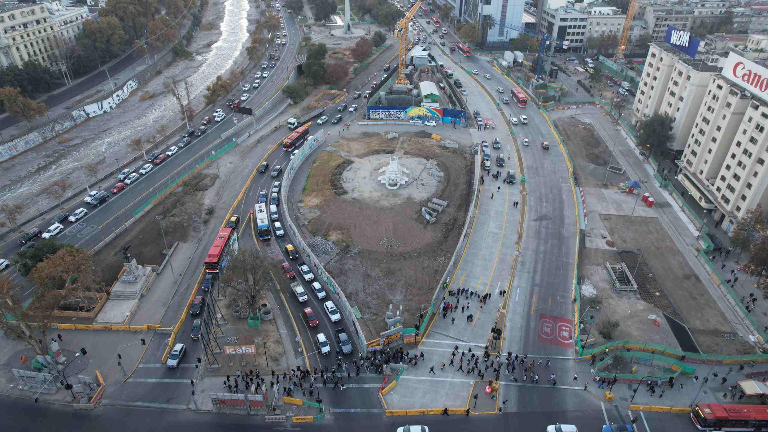 A la espera de la nueva ubicación de la rotonda: Así funcionarán las siete pistas en Baquedano que se abrieron hoy