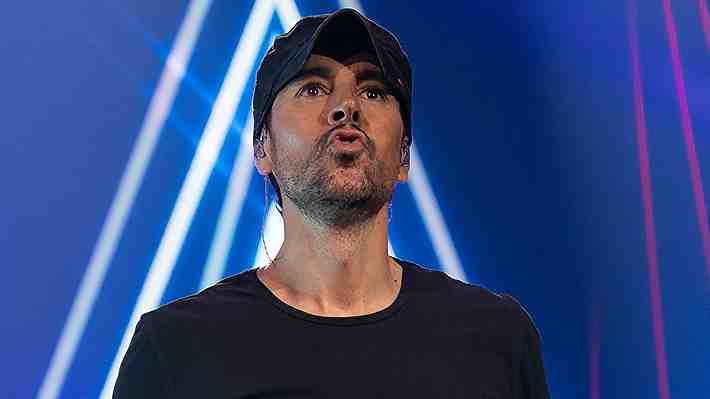 Enrique Iglesias cumple 50 años decidido a no sacar más discos y con una vida familiar cuya intimidad se esfuerza por resguardar