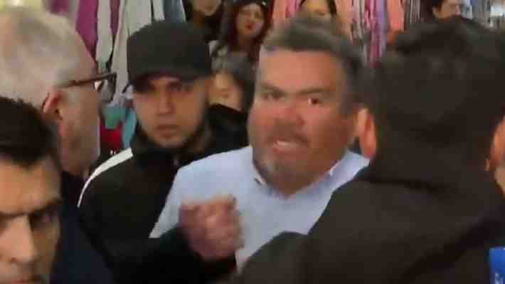 Tensión en visita del presidente del Senado a barrio Meiggs: Fue amedrentado por comerciantes