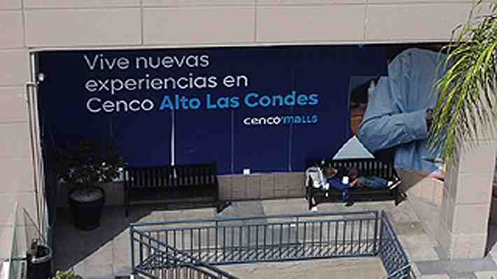 Mujer muere en el Mall Alto Las Condes mientras almorzaba: Habría presentado signos de asfixia
