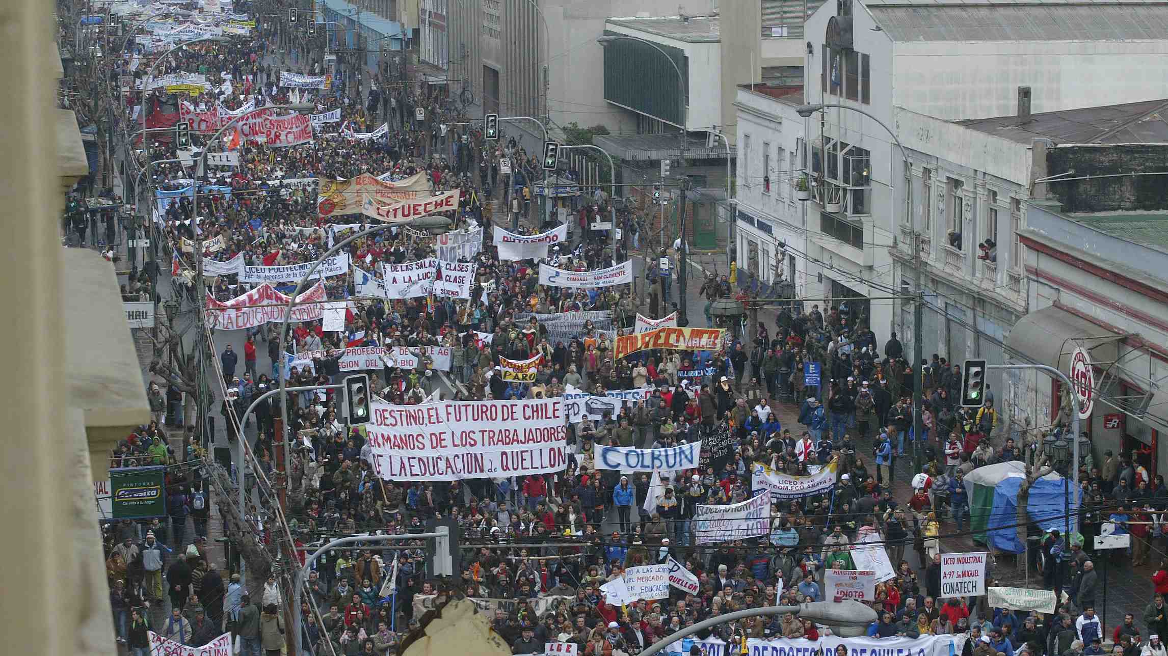 Miles de alumnos sin clases hoy por paro nacional de profesores: ¿Cuáles son las demandas del gremio?