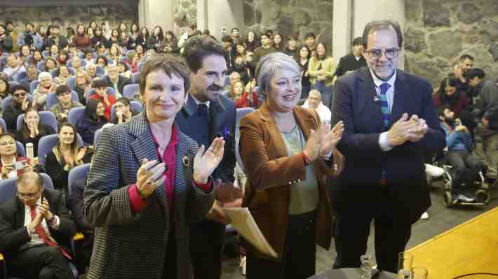 Dardos a Kast, ironías con el estallido y deudas del Gobierno: Los momentos que marcaron foro de candidatos oficialistas