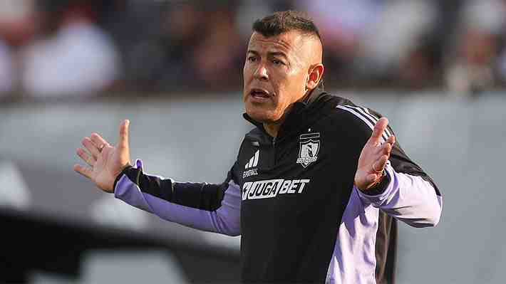 Jorge Almirón sigue por ahora en Colo Colo: Dirigió la práctica de este viernes y el "gesto" que espera Blanco y Negro