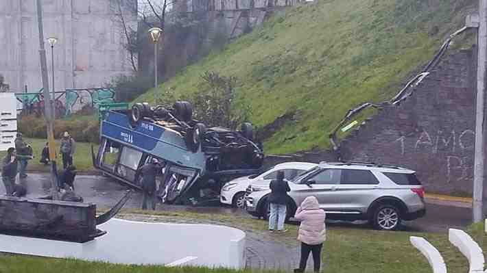 Fatal accidente en Chiguayante: Tres muertos y decena de heridos deja volcamiento de un bus