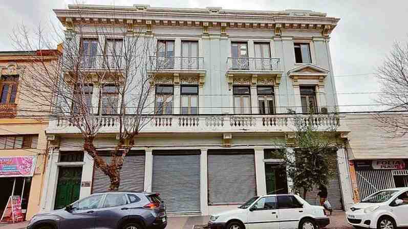 Otro histórico negocio deja Valparaíso por inseguridad: Vidriería Scheggia se va tras casi un siglo