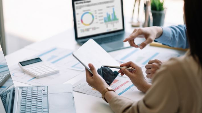 Inteligencia artificial al servicio del emprendimiento: ¿Cómo crear prompts para potenciar el marketing digital?