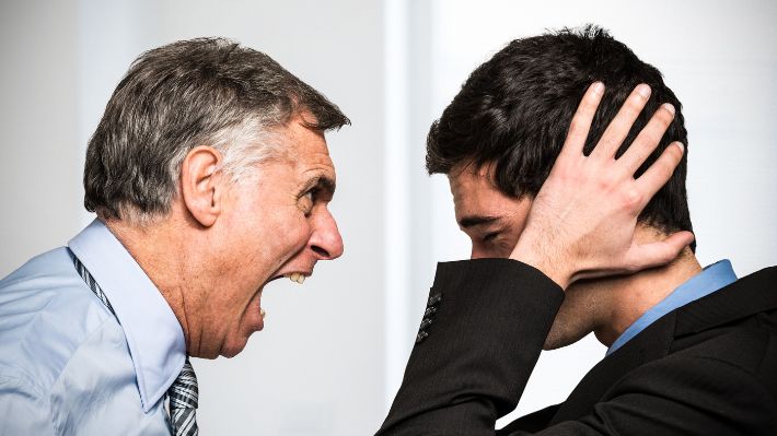 El 83% de los trabajadores chilenos ha pensado en renunciar por mala relación con su jefatura