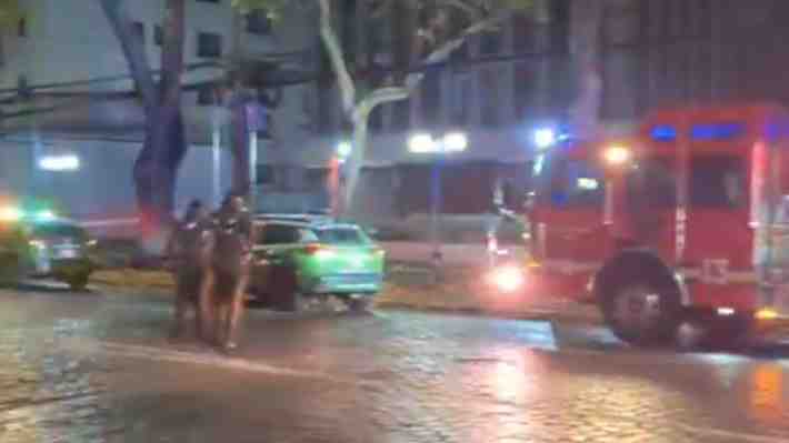 Investigan explosión frente a edificio de Providencia: Detonación sería de una bomba