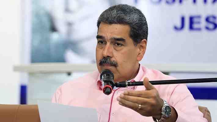 Maduro dice que es "inquebrantable" su voluntad de "recuperar completamente" el Esequibo