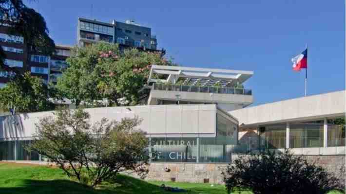 Acoso laboral y “manipulaciones”: Denuncia contra una diplomática que impacta a la Embajada de Chile en Argentina