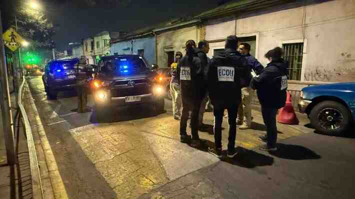 Conductor de aplicación es asesinado en Recoleta: Sujetos lo acribillaron y robaron su vehículo