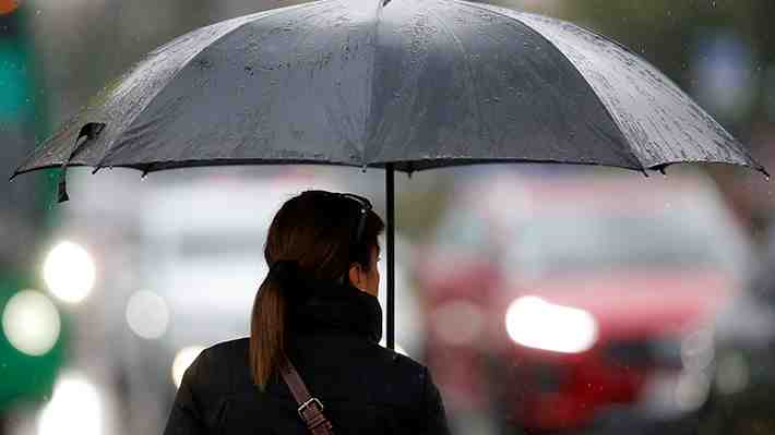 Meteorología anuncia arribo de nuevo sistema frontal: Lluvias llegarían el lunes a la RM y emiten aviso por heladas