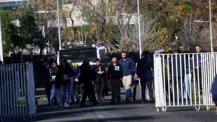 Tragedia en el Monumental: Fiscalía dice que ninguno de los tres carabineros imputados tienen registros de los incidentes