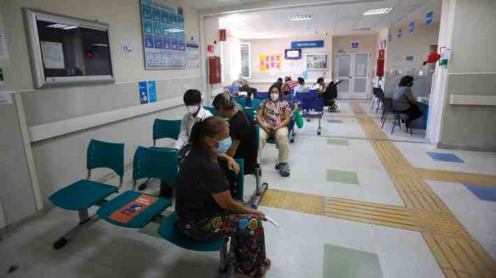Resolver listas de espera y más hospitales: Los costos de las licencias fraudulentas y su impacto en el sector Salud