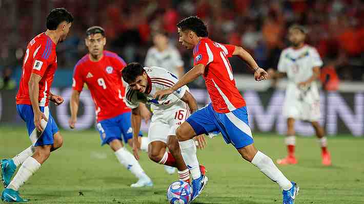 Luciano Cabral sería baja en la "Roja" para los duelos ante Argentina y Bolivia por Clasificatorias