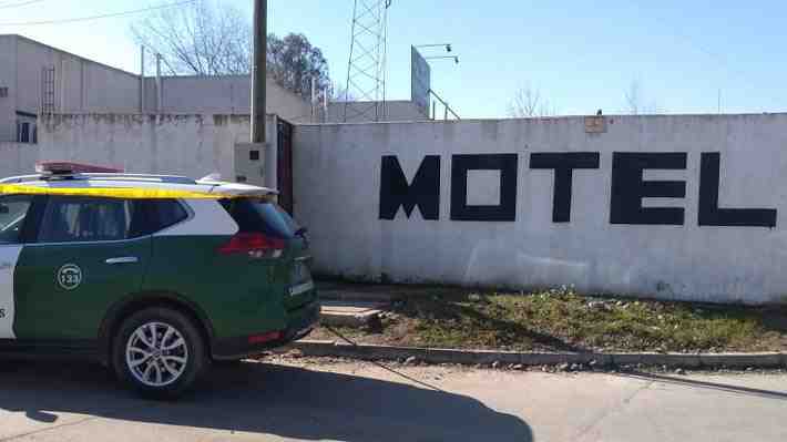 Investigan muerte de mujer en un motel de Quilicura: Fue hallada ahorcada y amarrada al jacuzzi