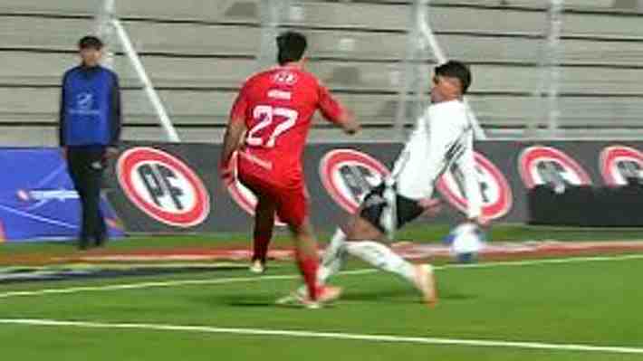 La mano de Alan Saldivia en el duelo entre Colo Colo vs La Calera que no fue cobrada como penal