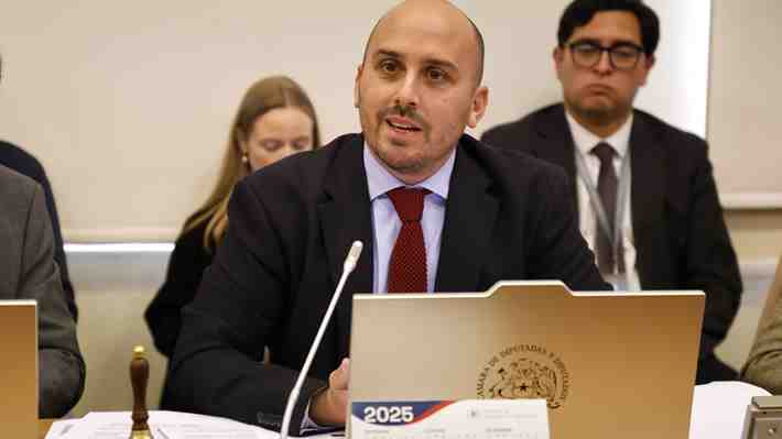 Presidente de comisión por compra de casa de Allende critica respuesta de Boric: "Se aleja de la realidad"