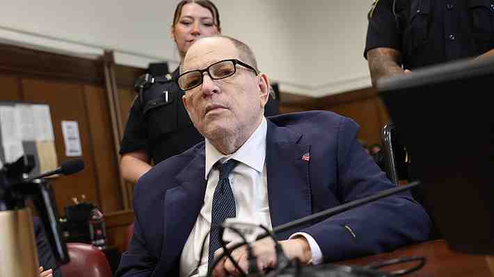 Juez declara nulo juicio contra Harvey Weinstein por violación luego de que el jurado no llegara a acuerdo