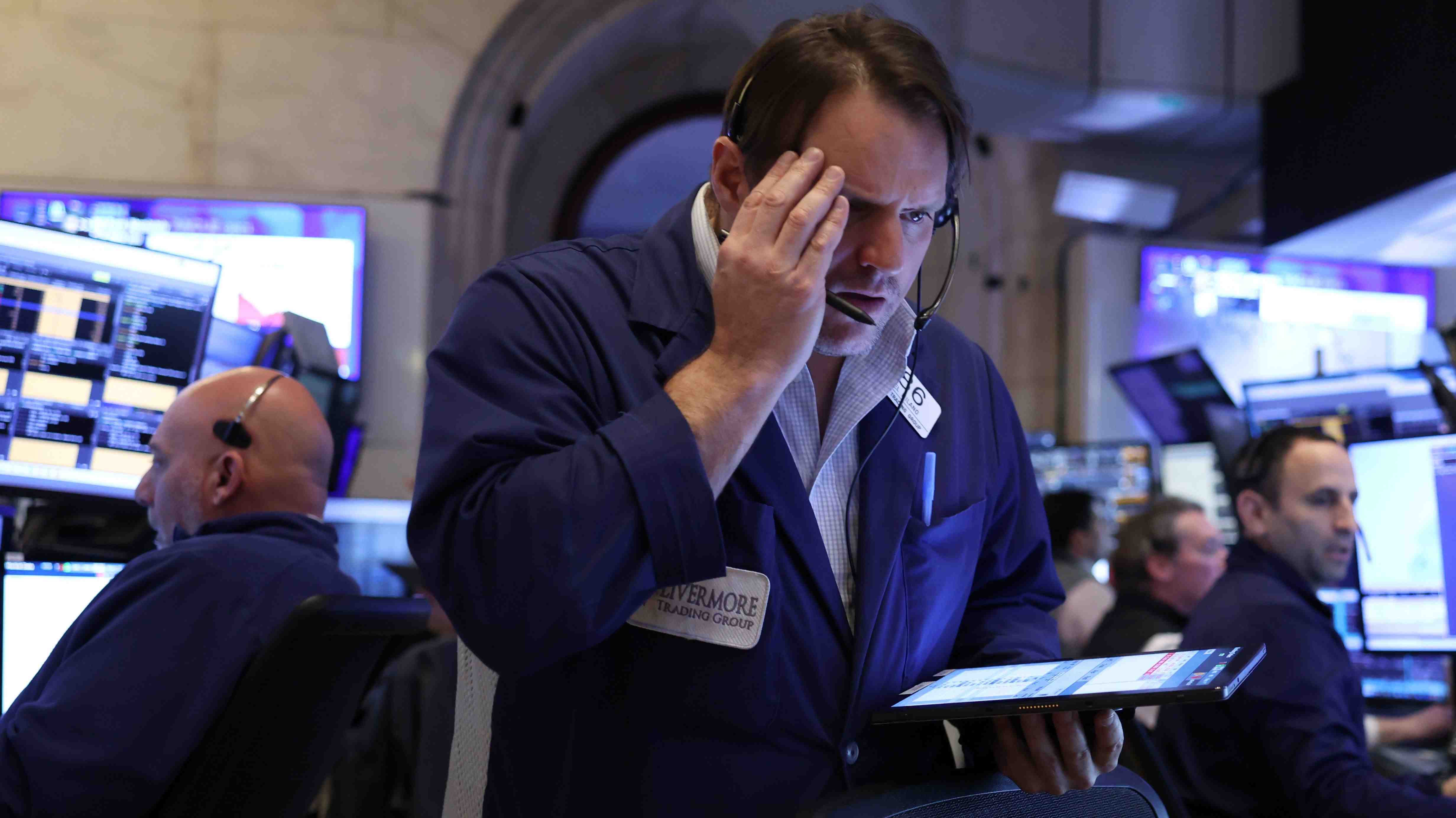 Ataque de Israel a Irán remece a los mercados: Bolsas caen con fuerza y petróleo se dispara