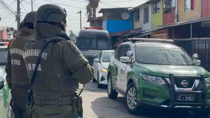 Sujeto dispara a carabineros en La Pintana: Arrancó por techos y fue herido de bala