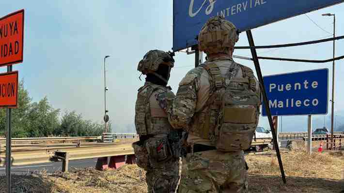 "Cuando se acabe el terrorismo": Reacciones por dichos de almirante De la Maza de terminar con estado de excepción