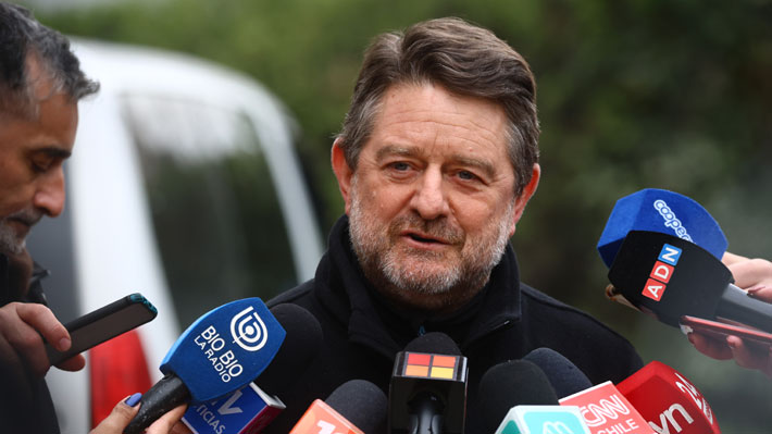 Orrego tras declarar en Fiscalía: Insiste en inocencia y dice que pidió renuncia a jefa de finanzas por omitir vínculo con empresa