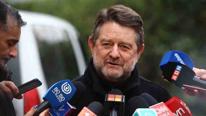 Orrego tras declarar en Fiscalía: Insiste en inocencia y dice que pidió renuncia a jefa de finanzas por omitir vínculo con empresa
