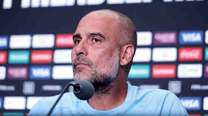 Pep Guardiola sorprende y golpea la mesa en el Manchester City en pleno Mundial de Clubes
