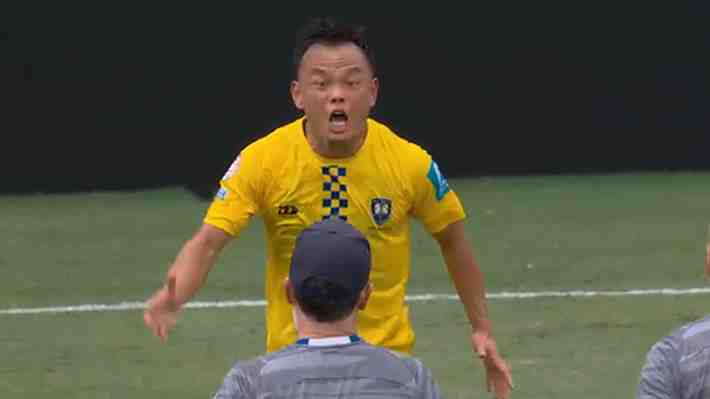 No quería ser reemplazado: El insólito momento que protagonizó Tong Zhou, jugador del Auckland City, en el Mundial de Clubes