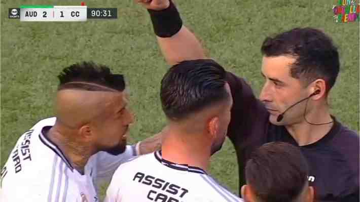 La insólita expulsión de Arturo Vidal que dejó a Colo Colo con diez ante Audax Italiano