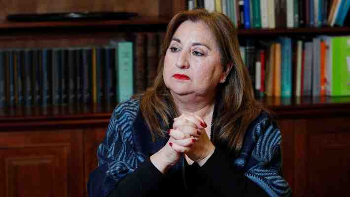 Viuda de gásfiter fallecido en La Moneda: "El Presidente está con una deuda con la familia porque mi esposo trabajaba para él"