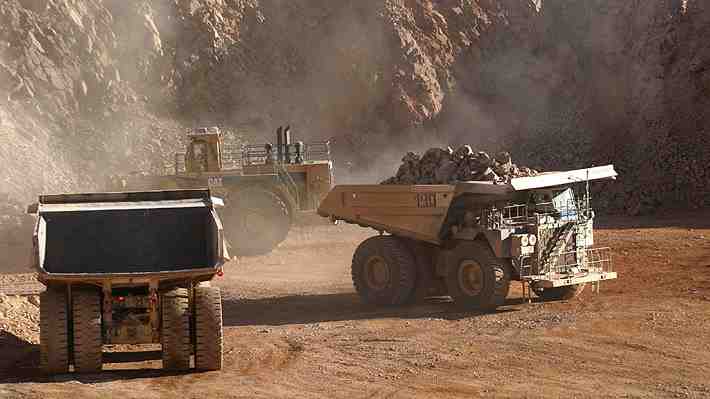 Buena señal para el Imacec: Industria anota en mayo su mayor crecimiento del año y comercio sigue al alza