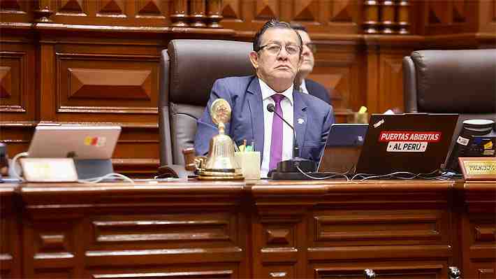 Congreso de Perú aprueba amnistía a militares procesados por crímenes de DD.HH. durante conflicto armado