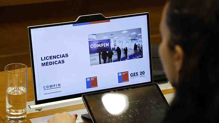 Médicos apoyan prohibir la emisión de licencias fuera de Chile e investigar su venta por redes sociales