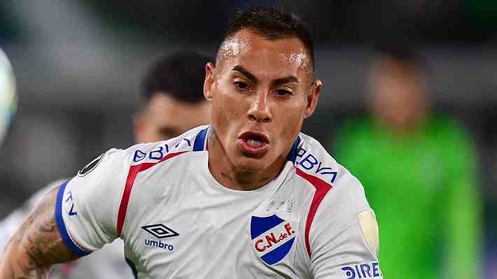 Aseguran que Audax Italiano se cruzó en el camino de la U y que hizo oferta por Eduardo Vargas