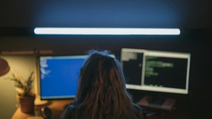 Estudio revela que el 55% de los directores de organizaciones ignora los riesgos legales pese a la vigencia de la Ley de Ciberseguridad