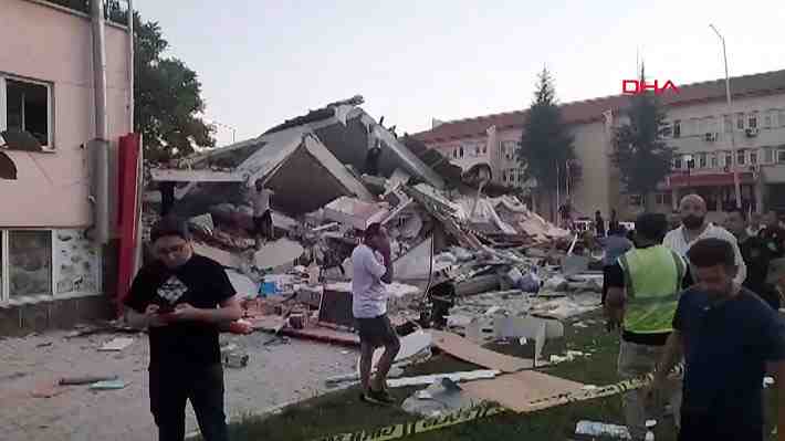 Al menos un muerto y seis heridos dejó el terremoto que sacudió al noroeste de Turquía