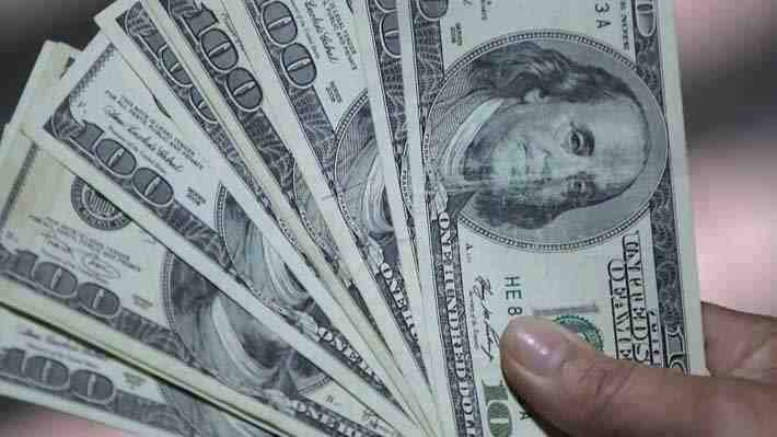 Dólar se derrumba y anota su mayor caída en casi cuatro meses tras IPC de EE.UU.