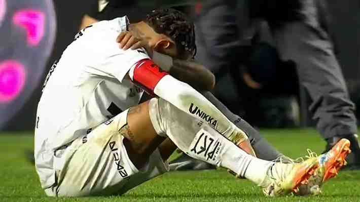 Video: El desconsolado llanto de Neymar tras sufrir la peor derrota de su carrera