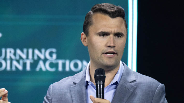 Quién es Charlie Kirk, el joven aliado de Trump que murió baleado en una  universidad de EE.UU. | Emol.com