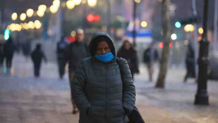 A abrigarse: Pronostican bajas en las temperaturas y llegada de chubascos para esta semana en la RM