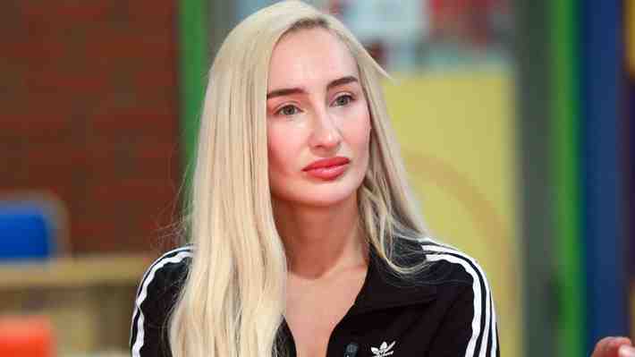 Cantante Fran Maira denuncia agresión de su pareja en hotel: Sujeto fue detenido