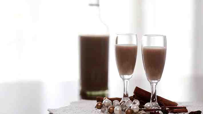 Ranking de prestigiosa revista gastronómica reconoce a un cóctel chileno entre los 20 mejores del mundo