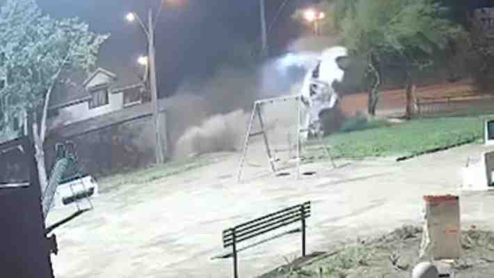 Video: Hombre muere tras protagonizar accidente vehicular con volcamiento en La Pintana